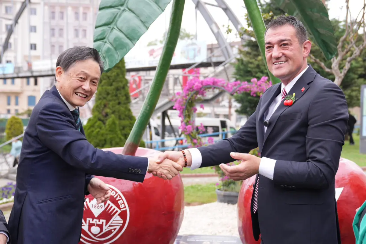 Giresun'un Japon Kardeş Şehri Sagae dostlu anıtı törenle açıldı