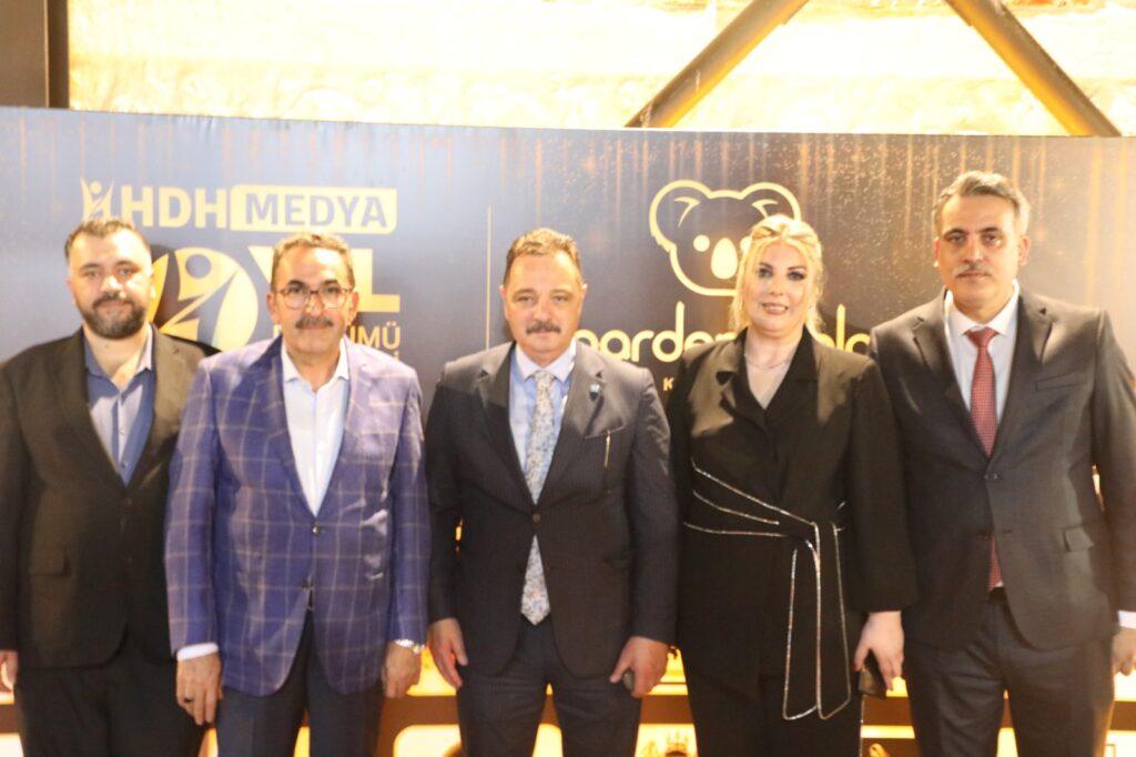 HDH Medya 10. yıl gala gecesinde başarılar ödüllendirildi
