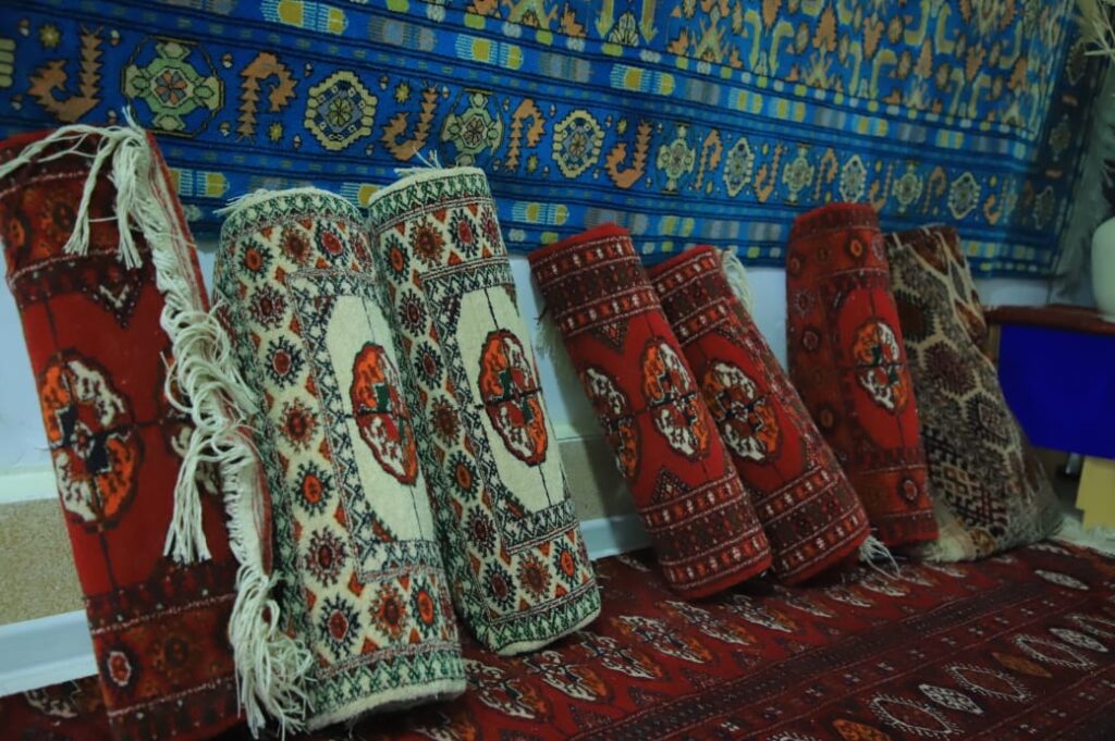 Türkmen halıları Buhara’da Türk dünyasının ortak mirası olarak gündeme taşındı