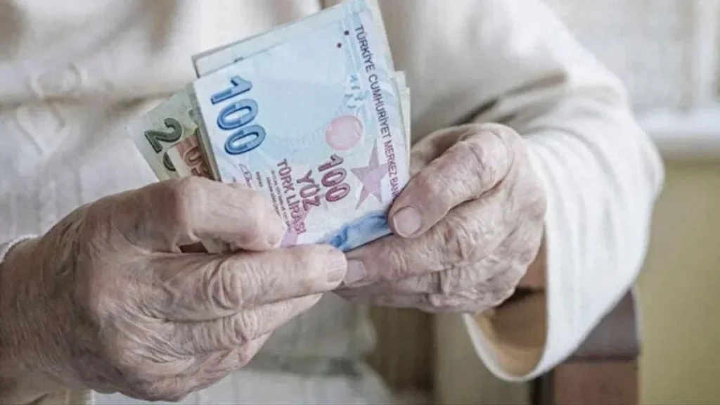Haziran ayı yaşlı ve engelli aylıkları ödenmeye başladı