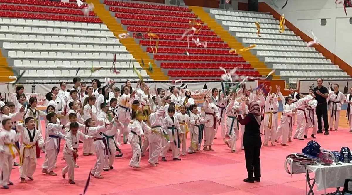 Kars'ta Taekwondo Kuşak Sınavı heyecanı yaşandı