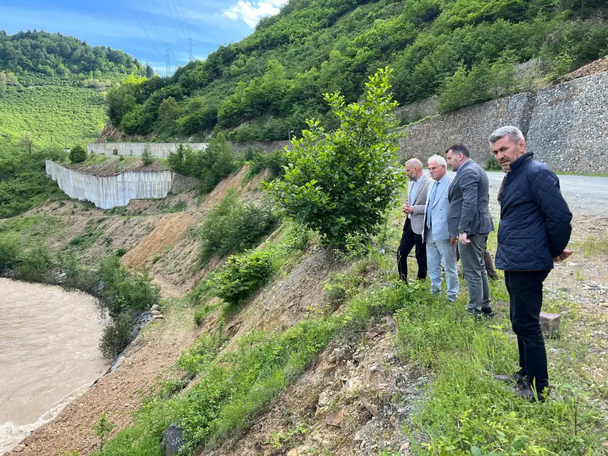 Selden zarar gören kovanlıkta hasar tespiti yapılıyor