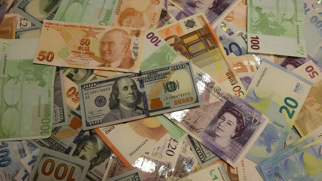 Dolar 47 lirayı gördü Döviz piyasasında yeni rekor