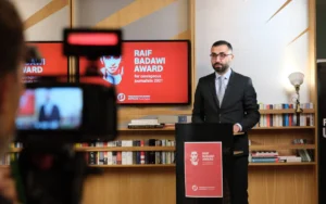 Gazeteci Alican Uludağ gözaltı sonrası serbest bırakıldı