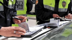 Mersin'de drift pahalıya patladı Sürücüye 140 bin lira ceza
