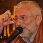 Onur Akın CHPden istifa etti Özgür Özele destek mesajı