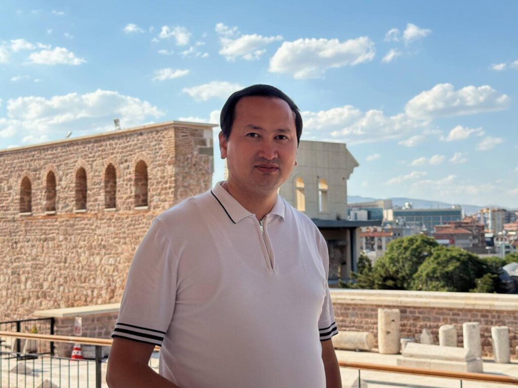 Şöhret Hayitov'un Kaleminden: Mevlânâ'nın Şehri Konya'ya Kültür ve Medeniyet Yolculuğu
