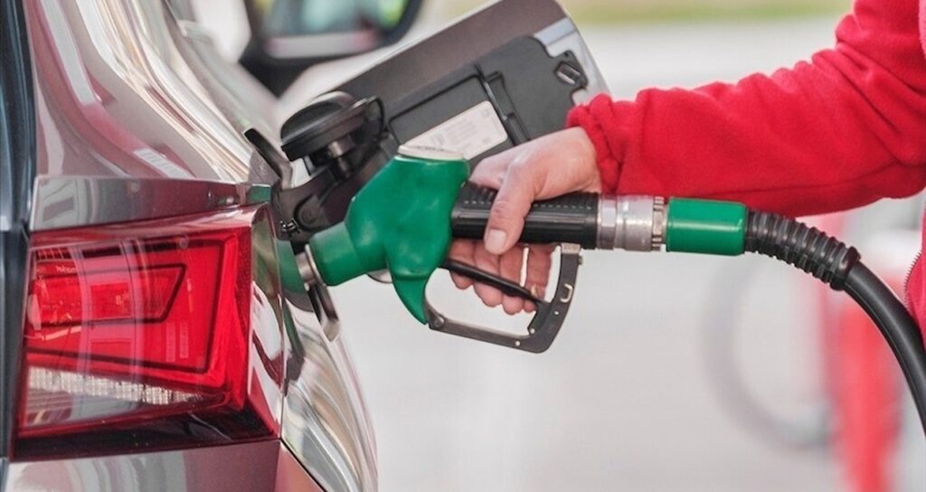 Benzine yeni zam yolda: Tabela yine değişiyor
