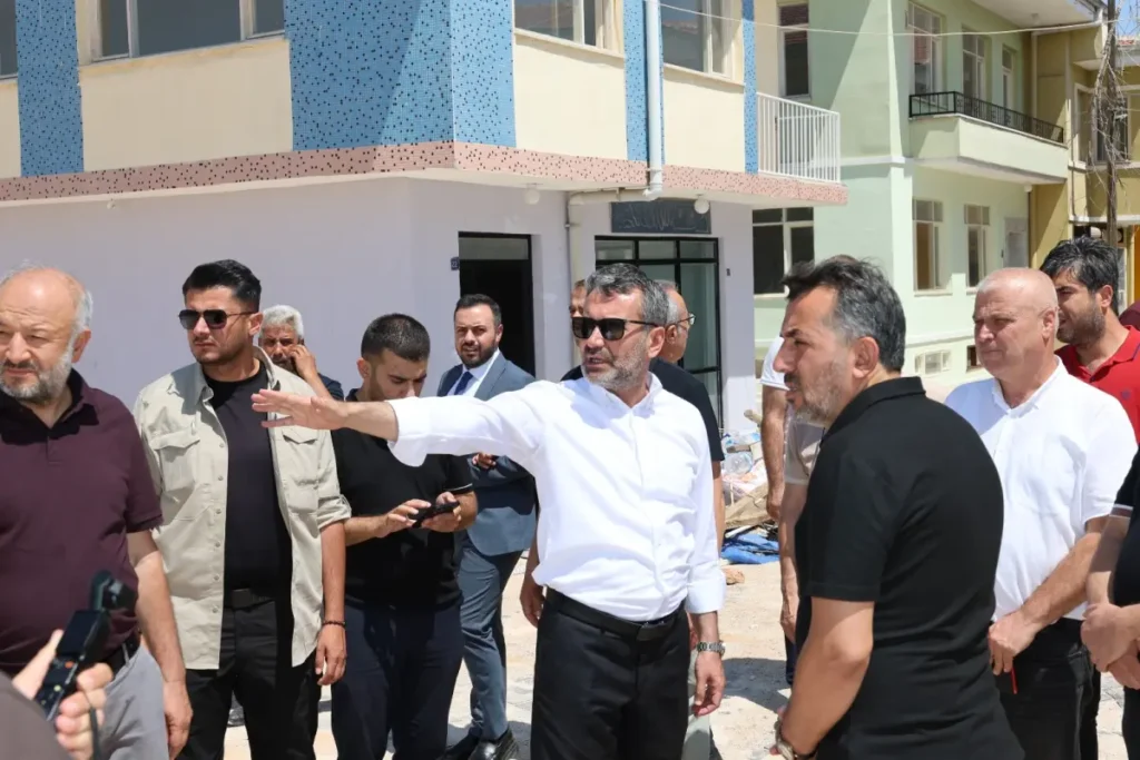 Başkan Şerifoğulları, Güneykent'teki çalışmaları inceledi