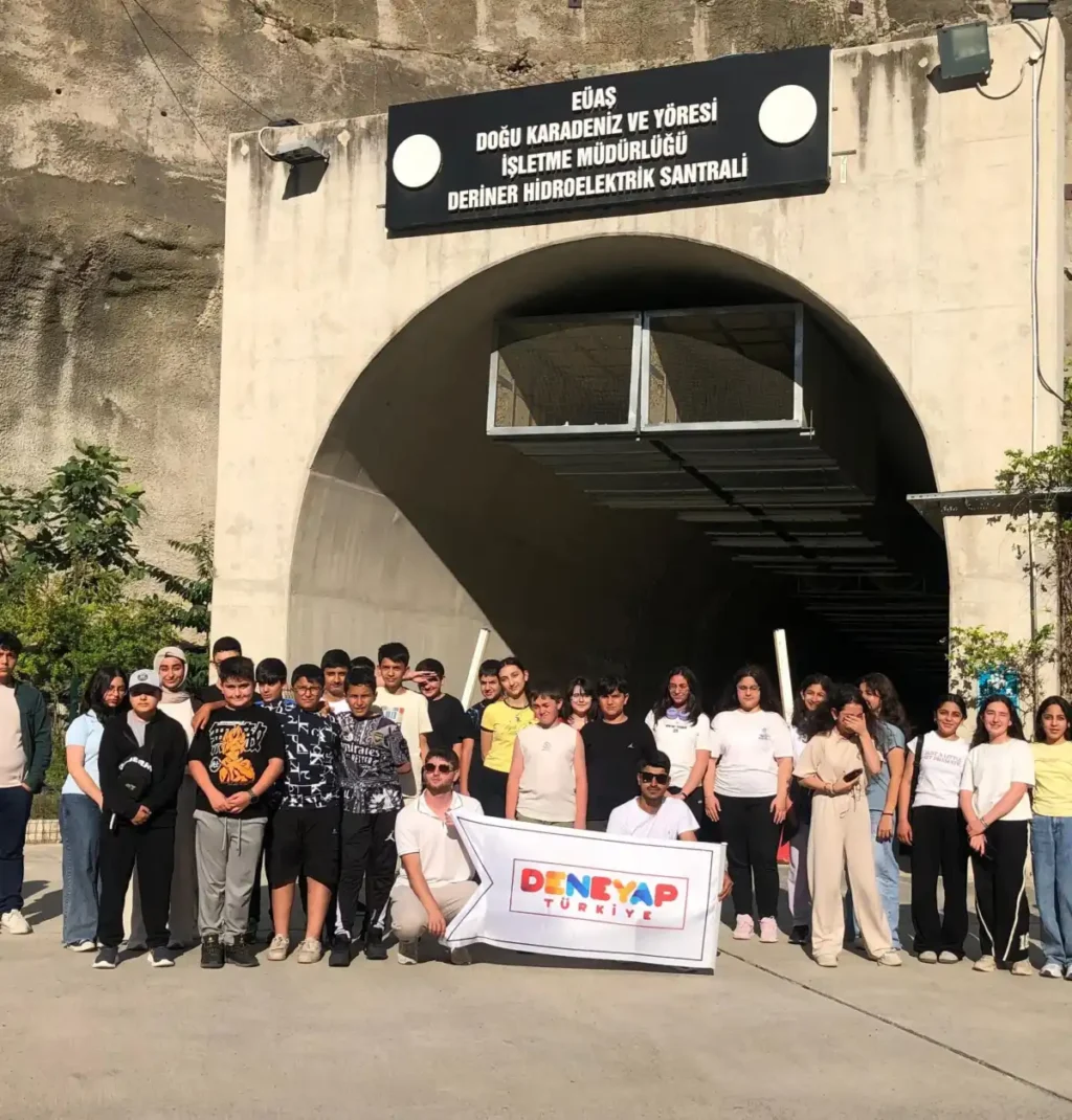 Deneyap Atölyesi Öğrencilerinden Deriner Barajı'na teknik gezi