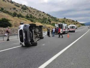 Gaziantep'ten Erzurum'a giden minibüs devrildi