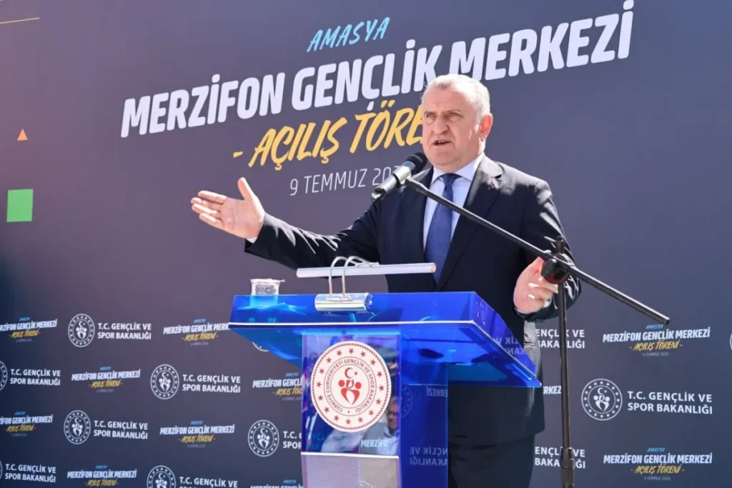 Bakan Bak Amasya'da spor yatırımlarının açılışını gerçekleştirdi