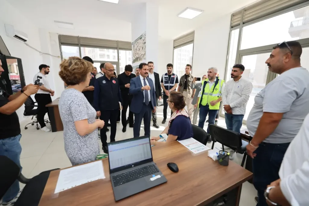 Hatay Vali'si Mustafa Masatlı her an sahada