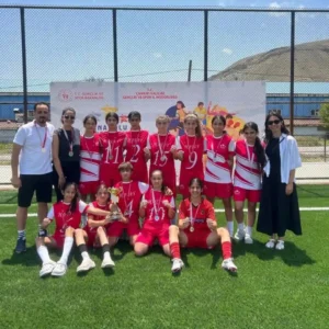 Hatay Kız Futbol Takımı Türkiye Şampiyonası'na yükseldi