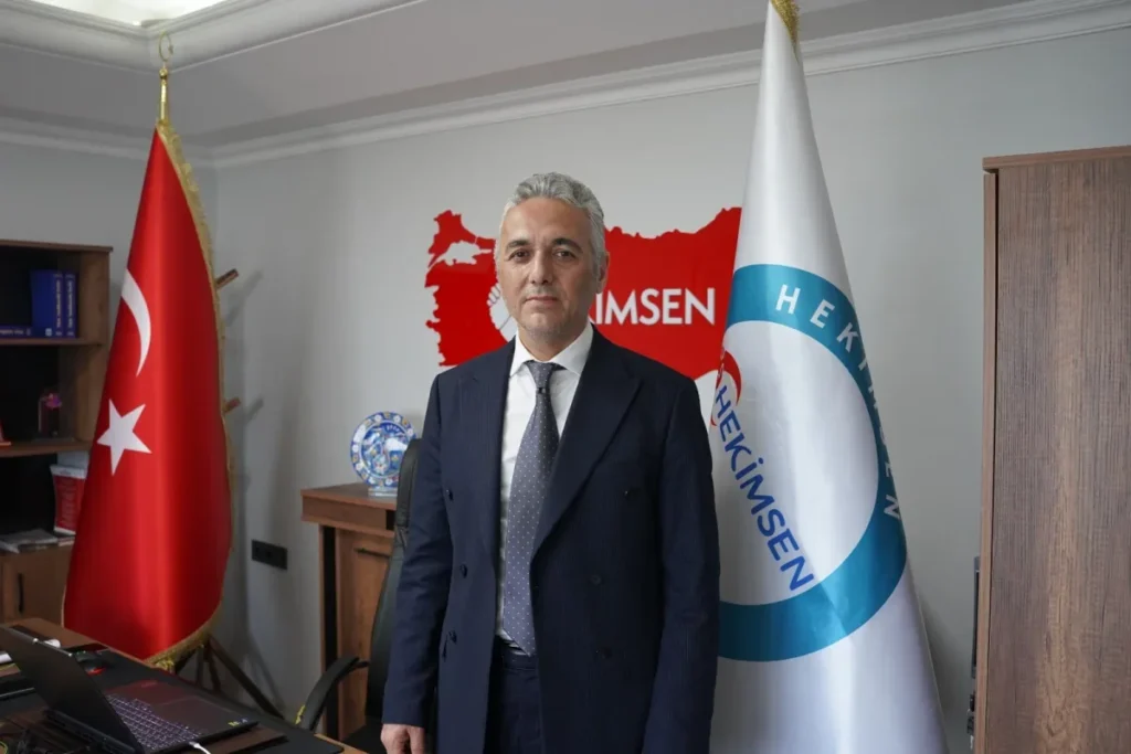 Hekimsen Başkanı Uzm. Dr. Adil Kurban'dan sağlıkta şiddete karşı müzikli protesto
