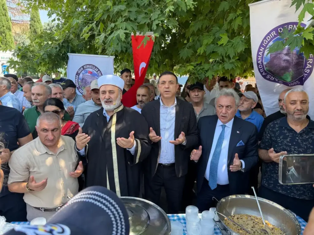 KAI Federasyonu'ndan Ankara'da geleneksel aşure ikramı