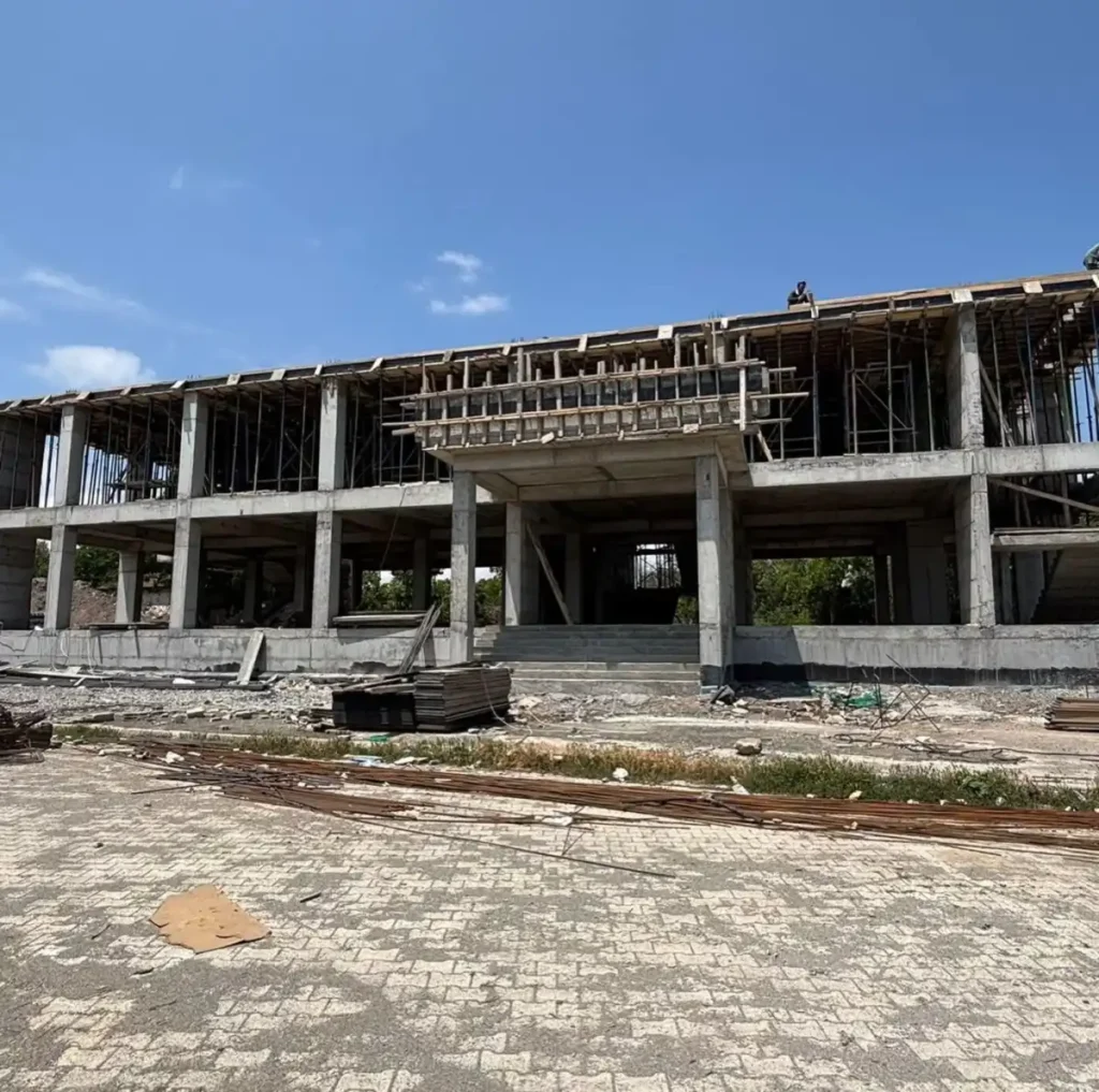 Kars'ta 5 okulun inşaatı hızla devam ediyor