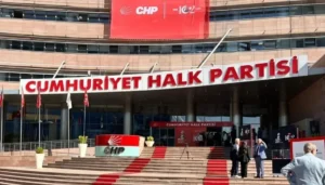 Mahkeme, CHP İstanbul İl Yönetimi için tedbir kararını sürdürdü