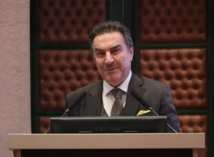 Prof. Dr. Zakir Avşar: ''Sıradaki zirve COP31 ve iklim diplomasisinde stratejik bir eşik''