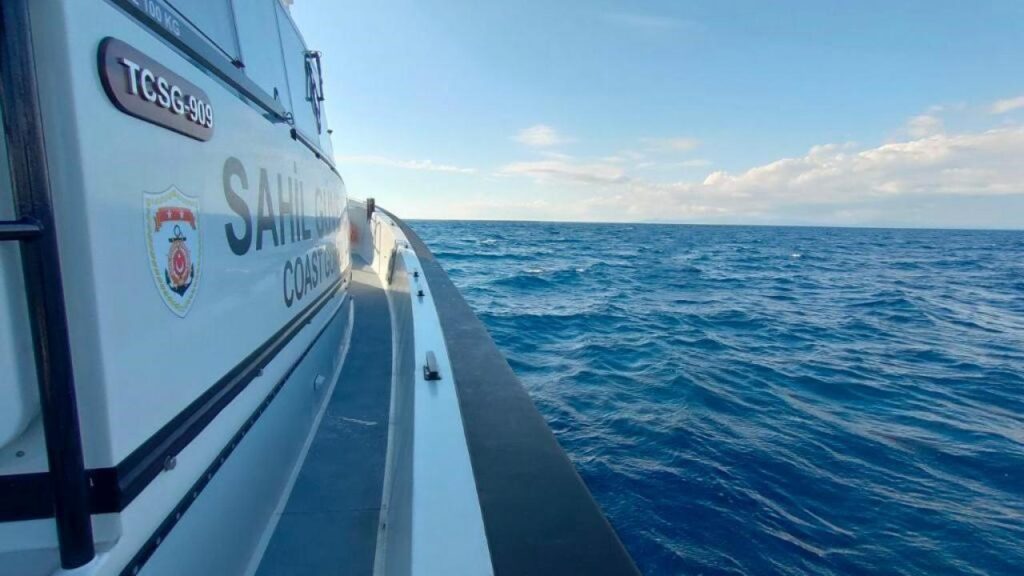 İzmir'de denizde can pazarı: 1'i bebek 5 kişi kurtarıldı