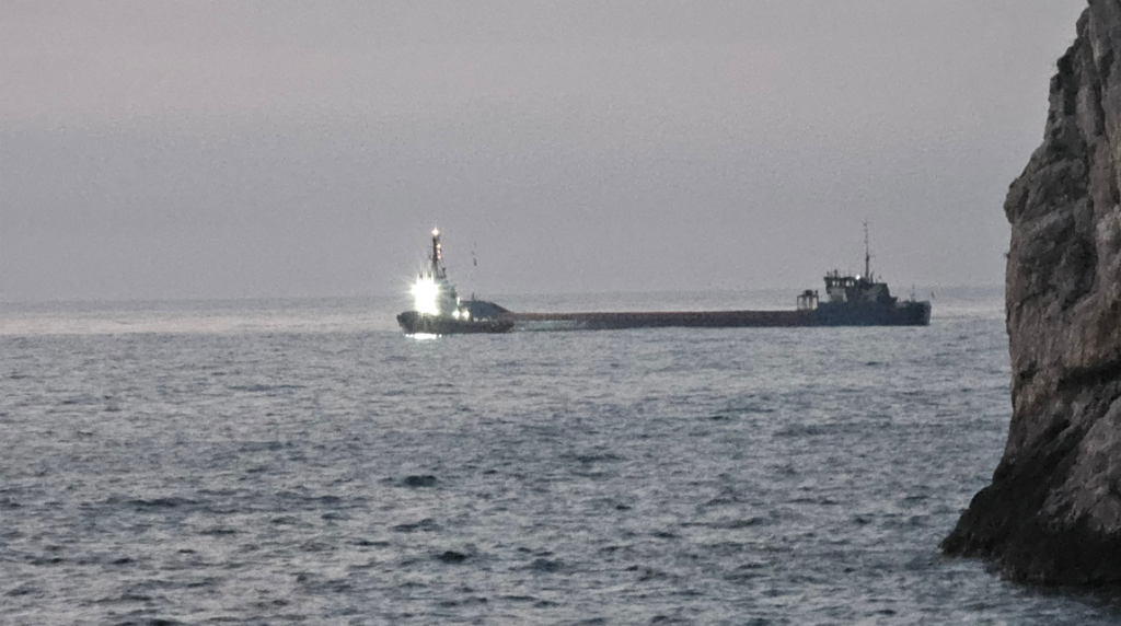 Samsun seferini yapan Ro-Ro gemisine dron saldırısı 13 Türk denizci tahliye edildi